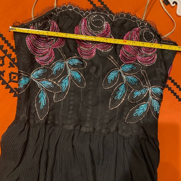 Vintage Ball Gown - Picture 11 of 14